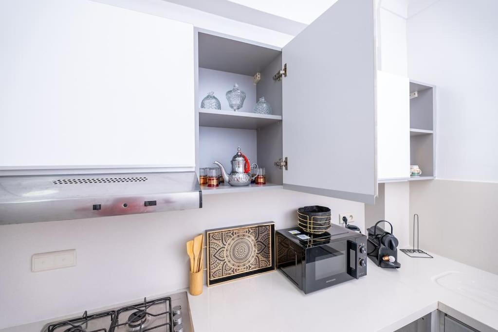 Tradition Meets Modern: 2Br Flat In Rabat Hassan 外观 照片