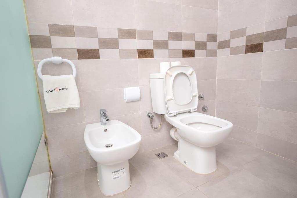 Tradition Meets Modern: 2Br Flat In Rabat Hassan 外观 照片